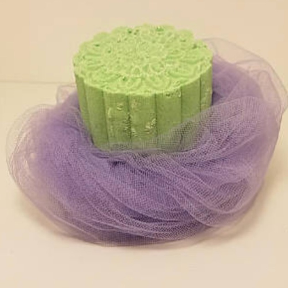 Lemongrass Green Tea 6oz Disc Bath Bomb